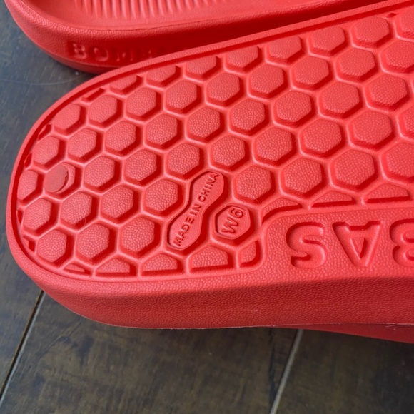 Bombas Friday slides in Solar colour - Picture 7 of 11